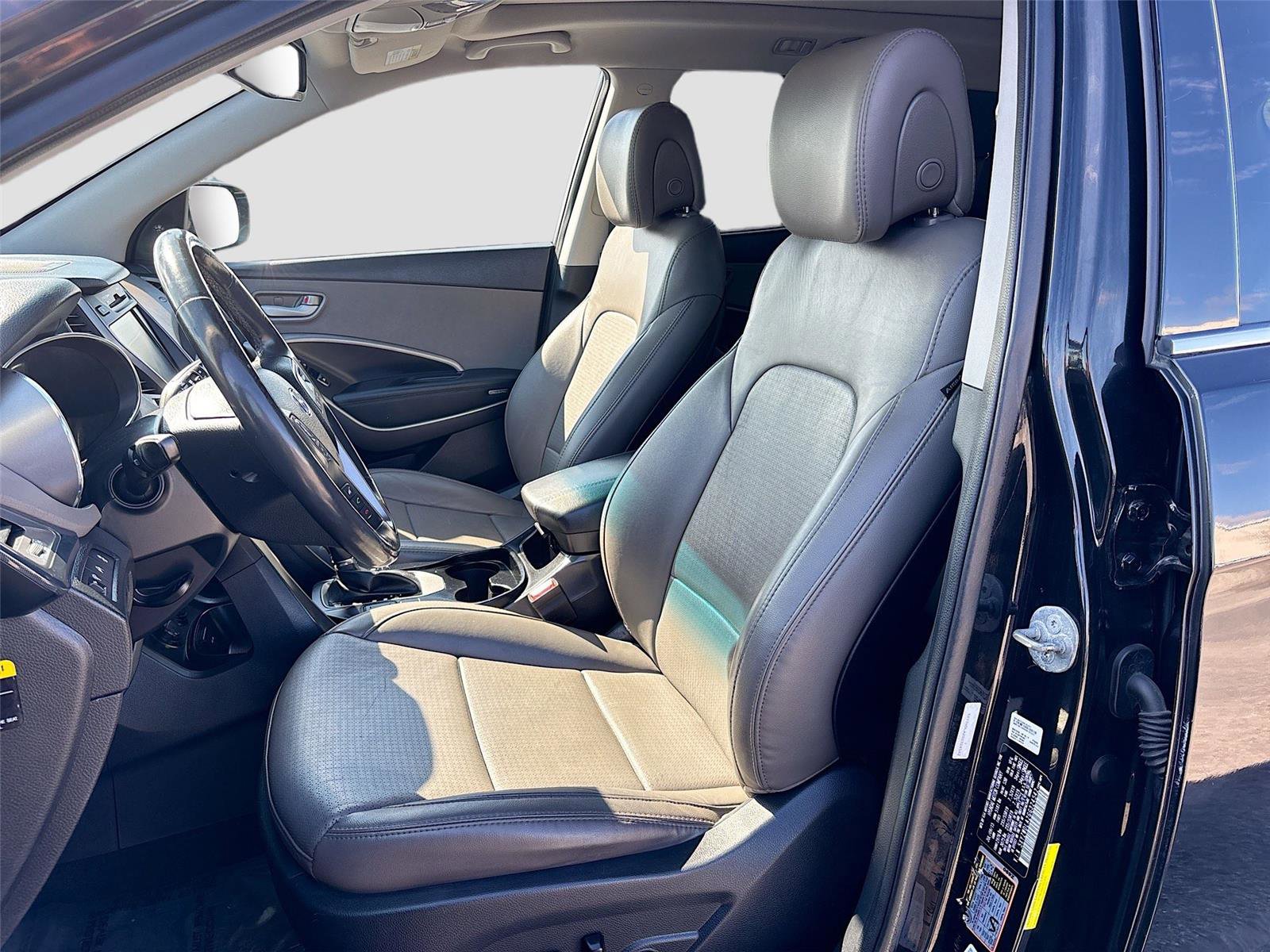 Used 2016 Hyundai Santa Fe Sport 2.0T w/ Option Group 05 AWD/4WD image 23