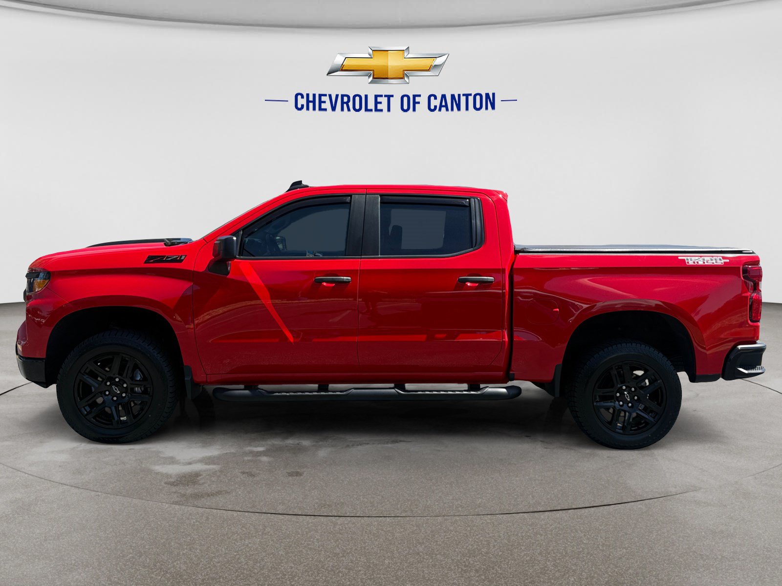 Used 2024 Chevrolet Silverado 1500 Custom Trail Boss w/ Turbomax Blackout Package AWD/4WD image 8