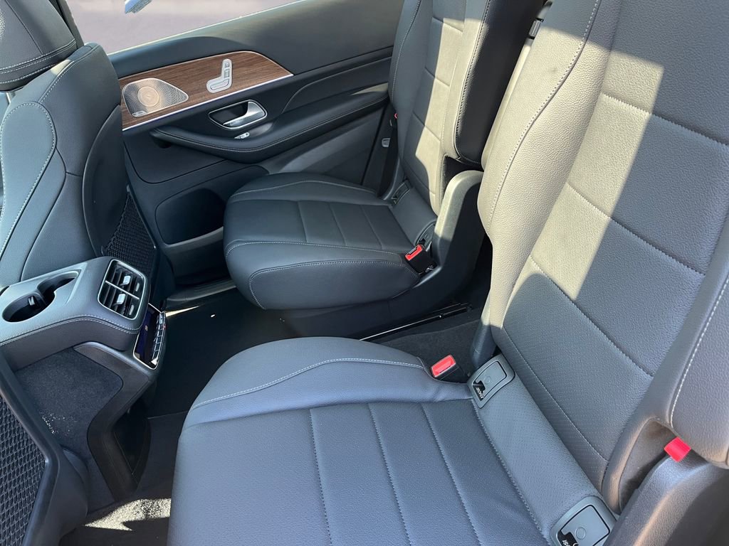 New 2025 Mercedes-Benz GLS 450 4MATIC image 8