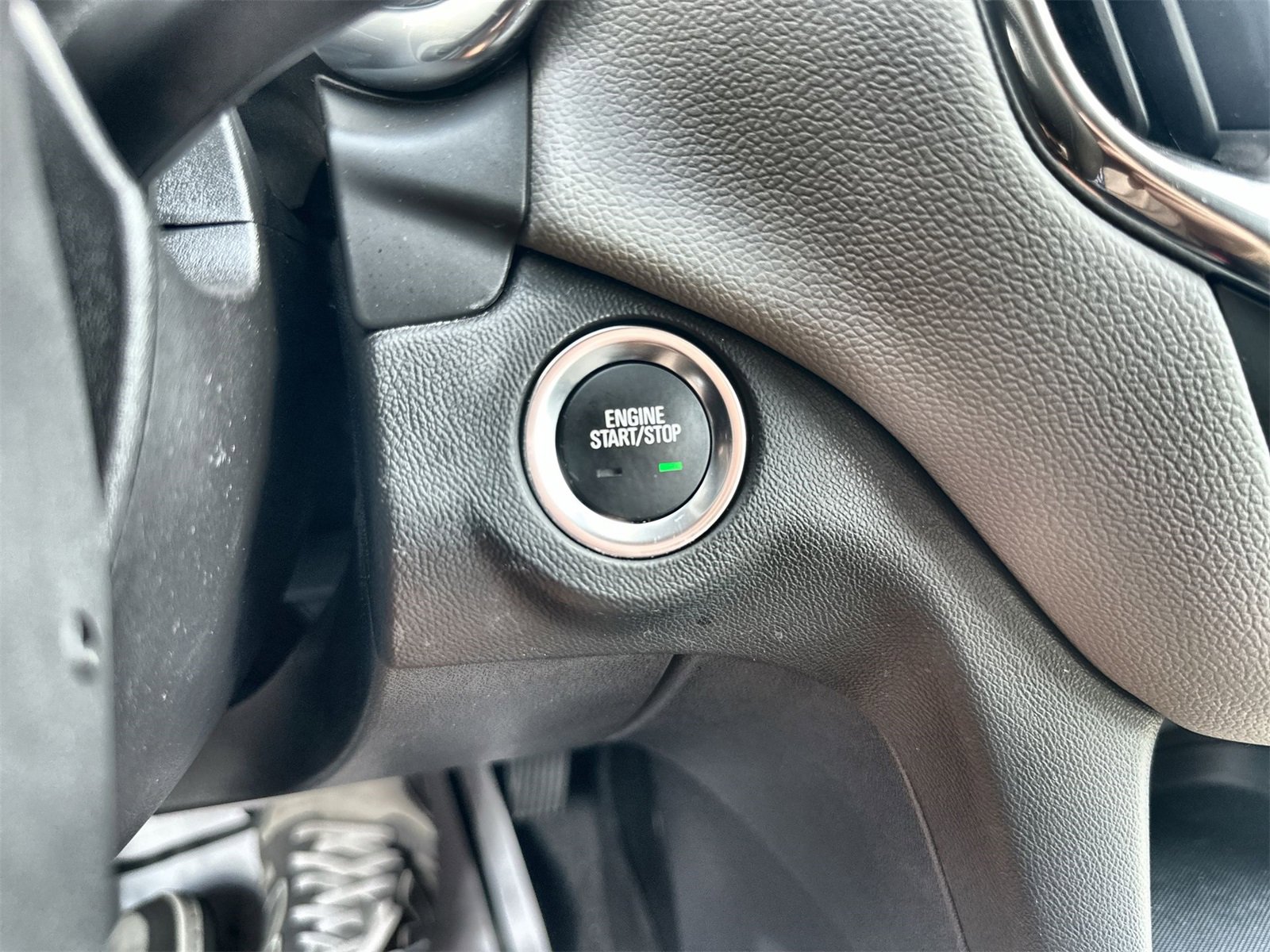 Used 2022 Chevrolet Equinox LS w/ LS Convenience Package image 16