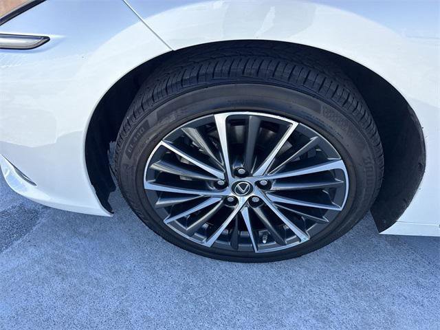 Certified 2023 Lexus ES 350 w/ Premium Package image 10