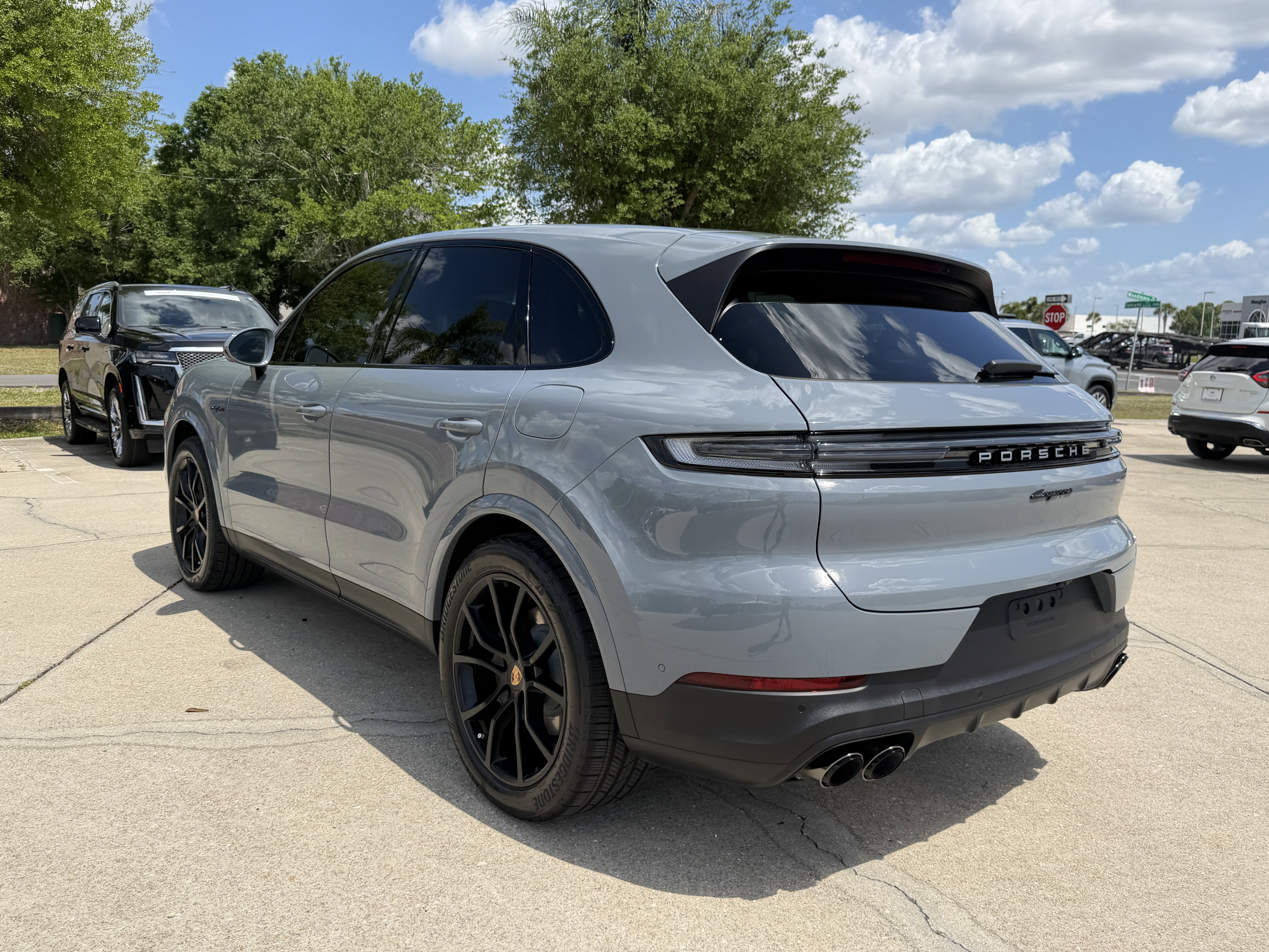 Used 2025 Porsche Cayenne E-Hybrid image 5