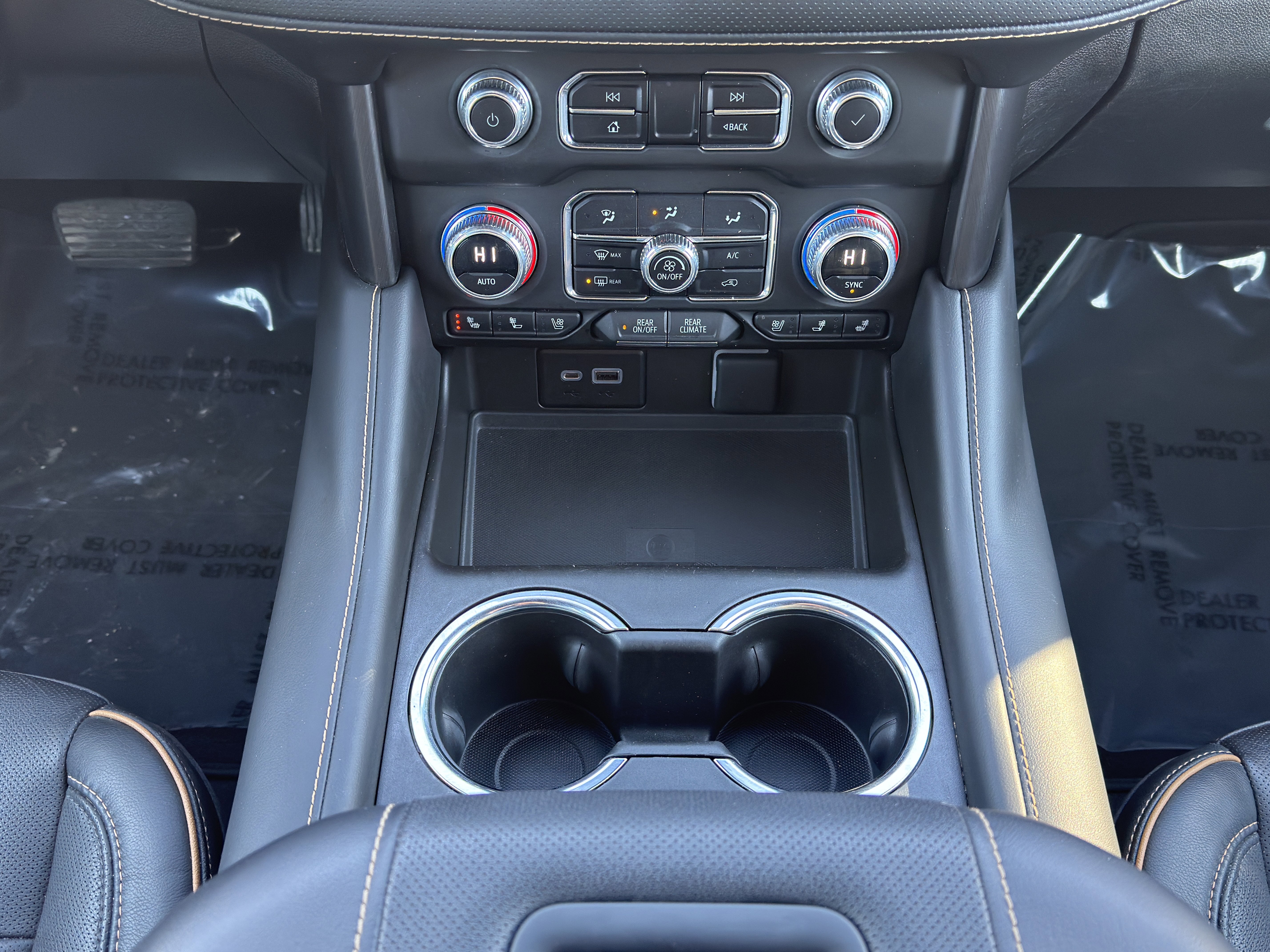 Used 2023 GMC Yukon AT4 w/ AT4 Premium Package image 38