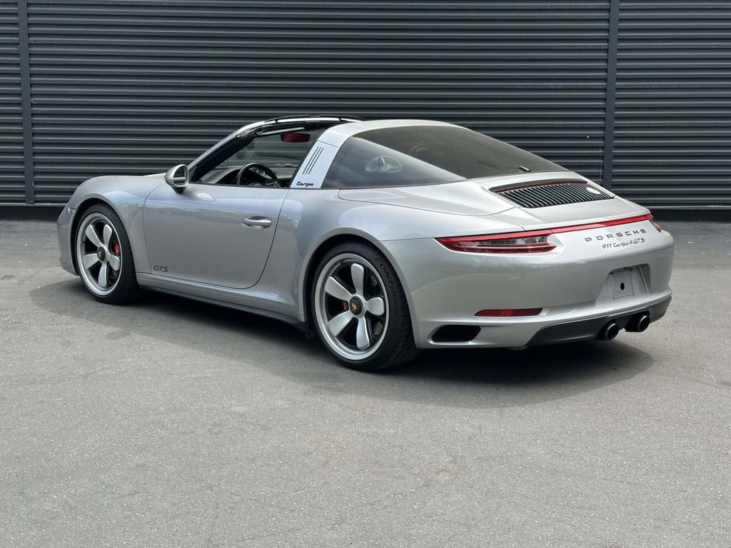 Certified 2018 Porsche 911 AWD/4WD image 3