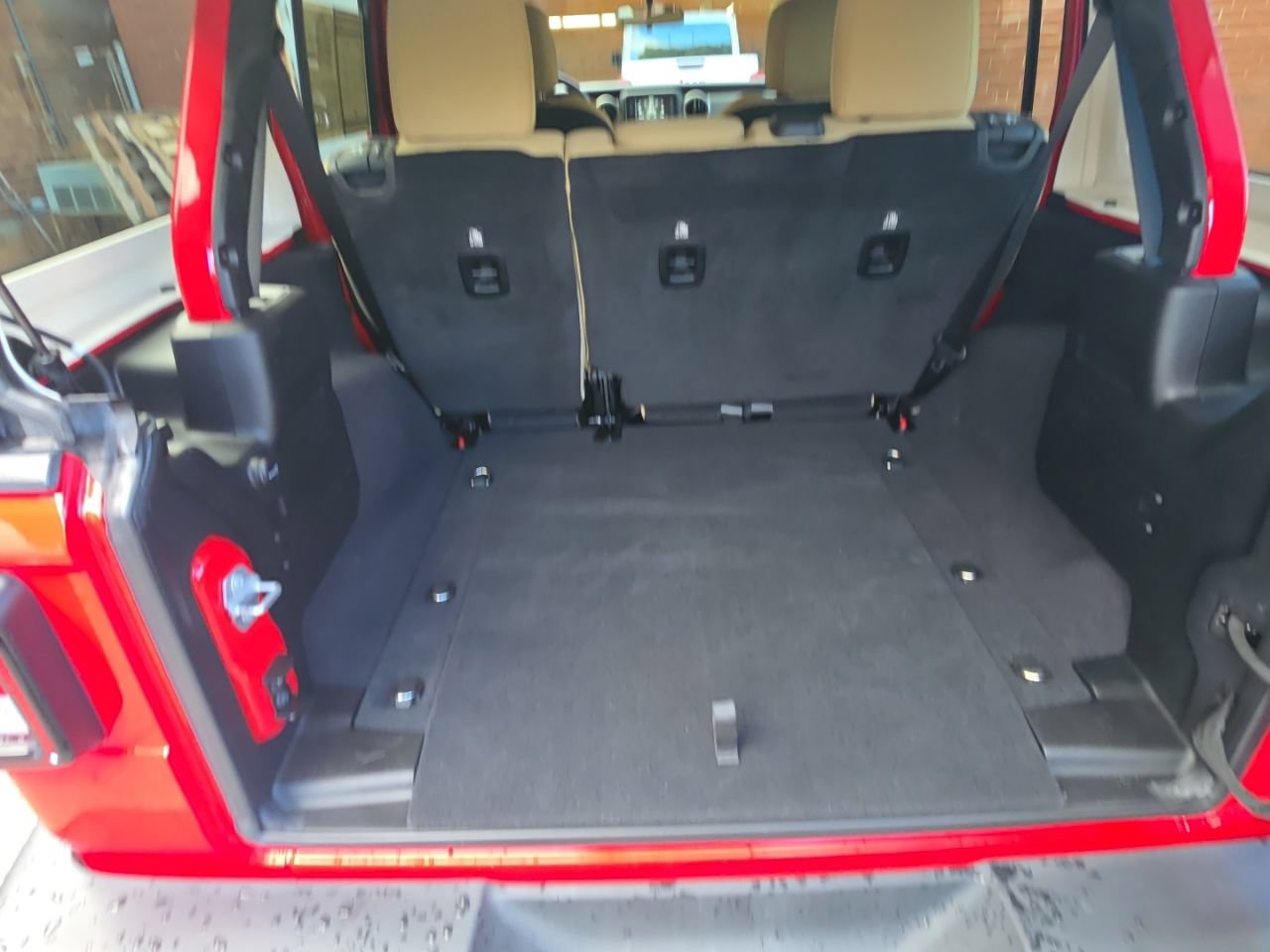 Used 2018 Jeep Wrangler Unlimited Sport S AWD/4WD image 14