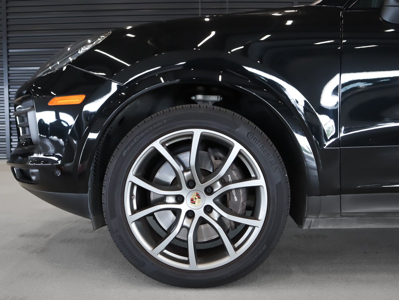 Certified 2023 Porsche Cayenne Platinum Edition AWD/4WD image 12