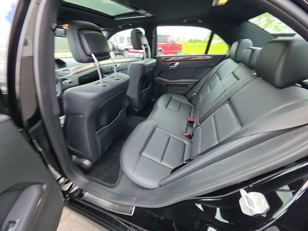 Used 2013 Mercedes-Benz E 350 4MATIC Sedan image 28