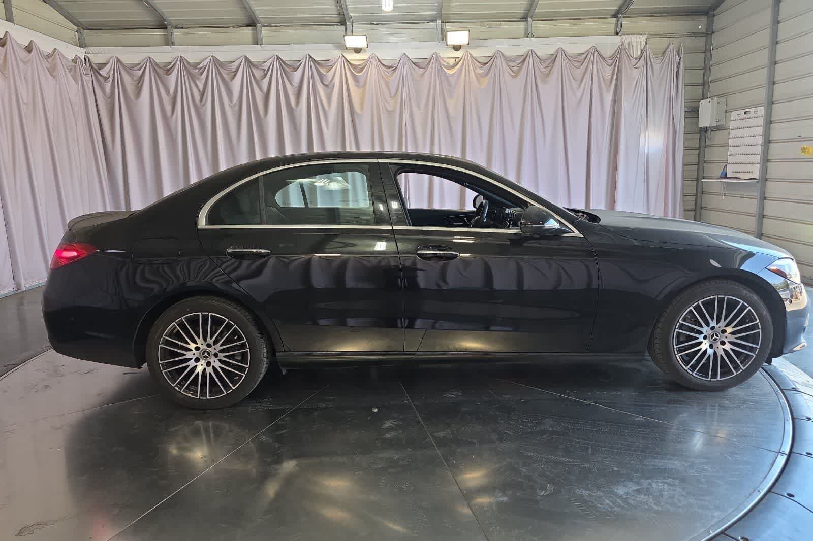 Used 2024 Mercedes-Benz C 300 Sedan image 9