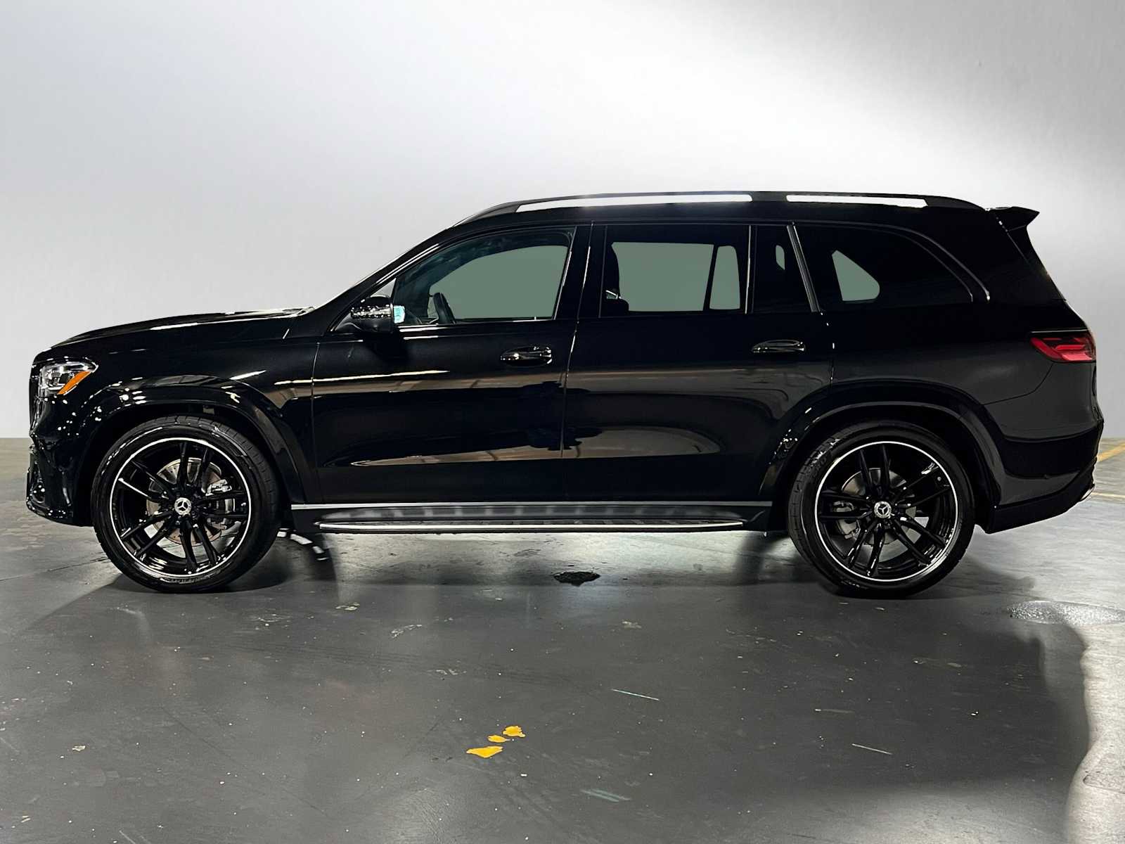New 2026 Mercedes-Benz GLS 580 4MATIC image 6