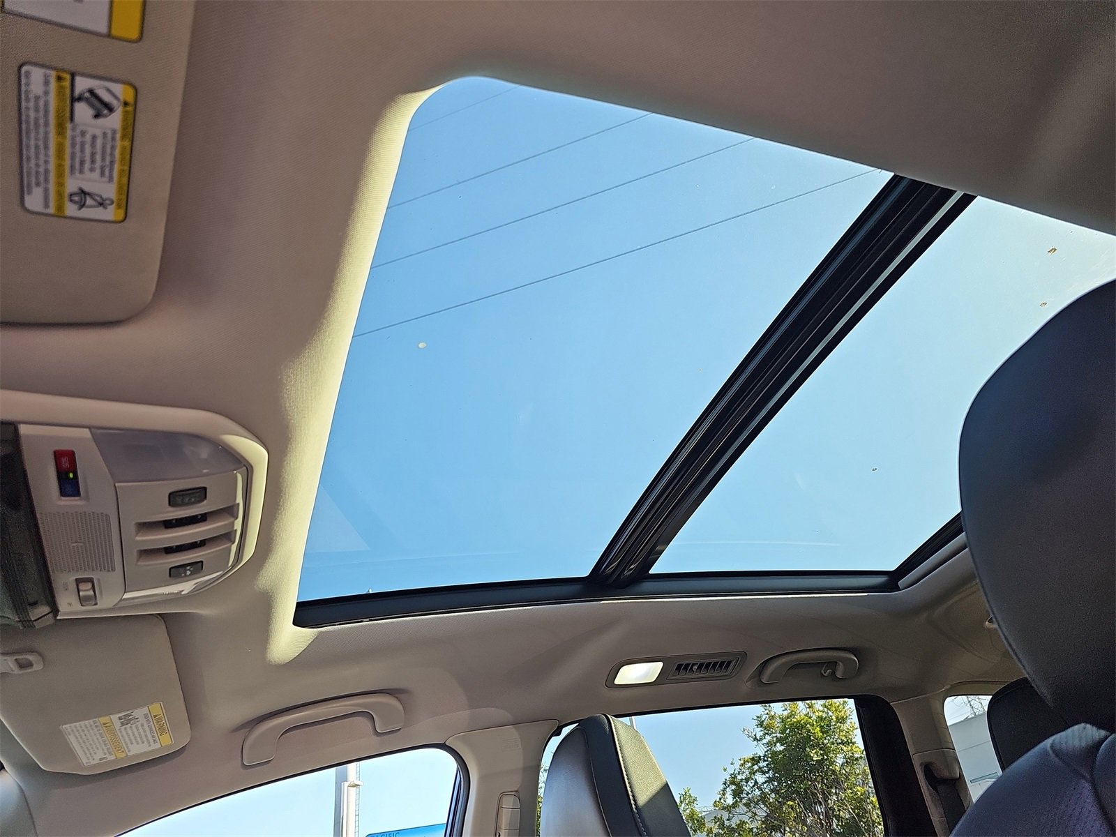 Certified 2022 Subaru Ascent Limited w/ Technology Package image 33