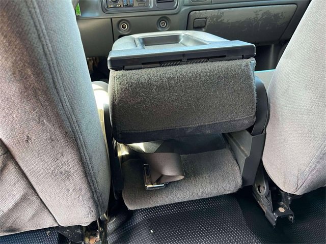 Used 2005 GMC Sierra 3500 W/T image 16