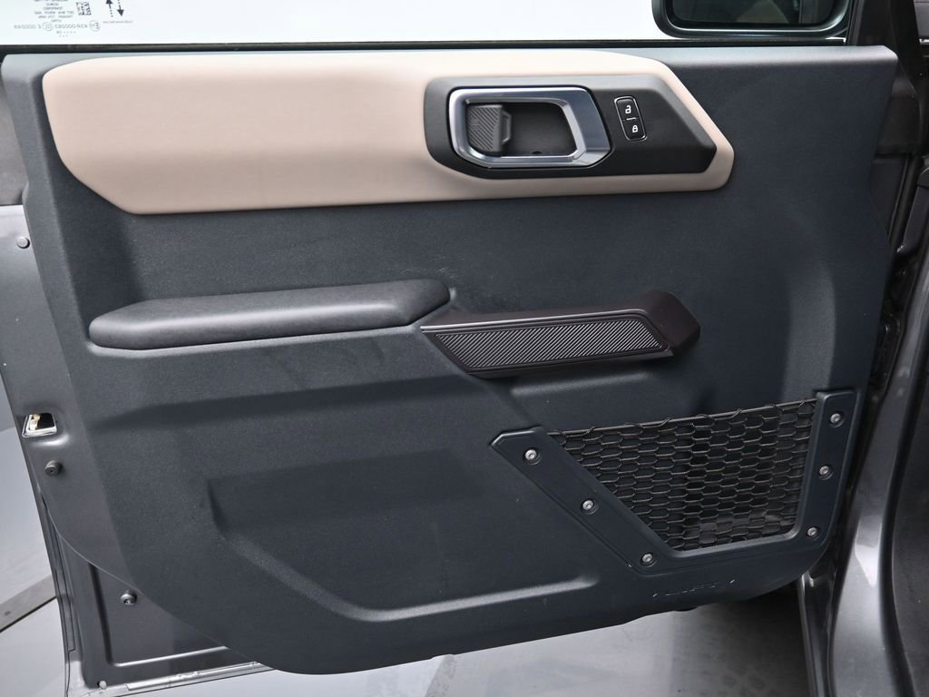 Used 2024 Ford Bronco Wildtrak image 11