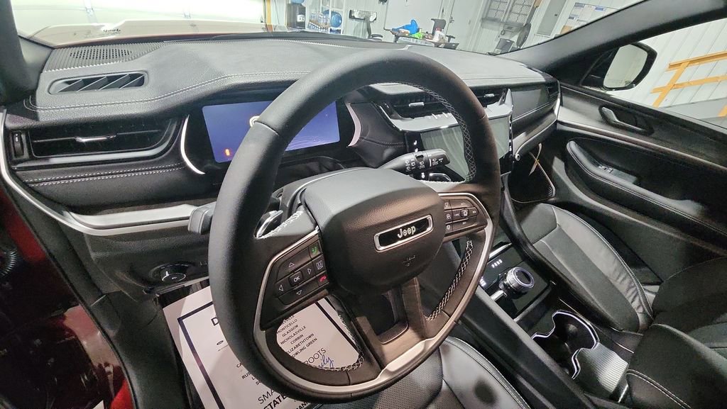 New 2026 Jeep Grand Cherokee L Limited image 10