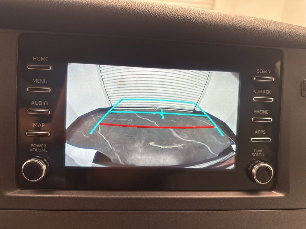 Used 2019 Toyota Sienna L image 22