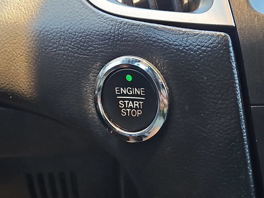 Used 2016 Ford Edge SEL w/ Equipment Group 201A FWD image 27
