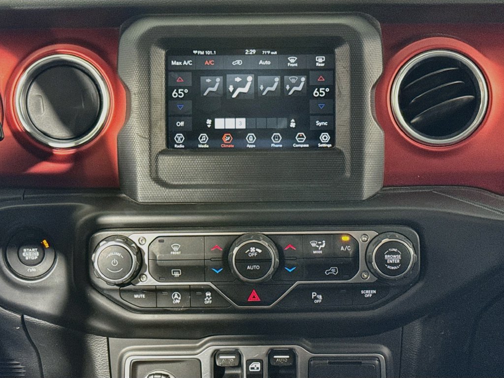 Used 2018 Jeep Wrangler Unlimited Rubicon w/ LED Lighting Group AWD/4WD image 15