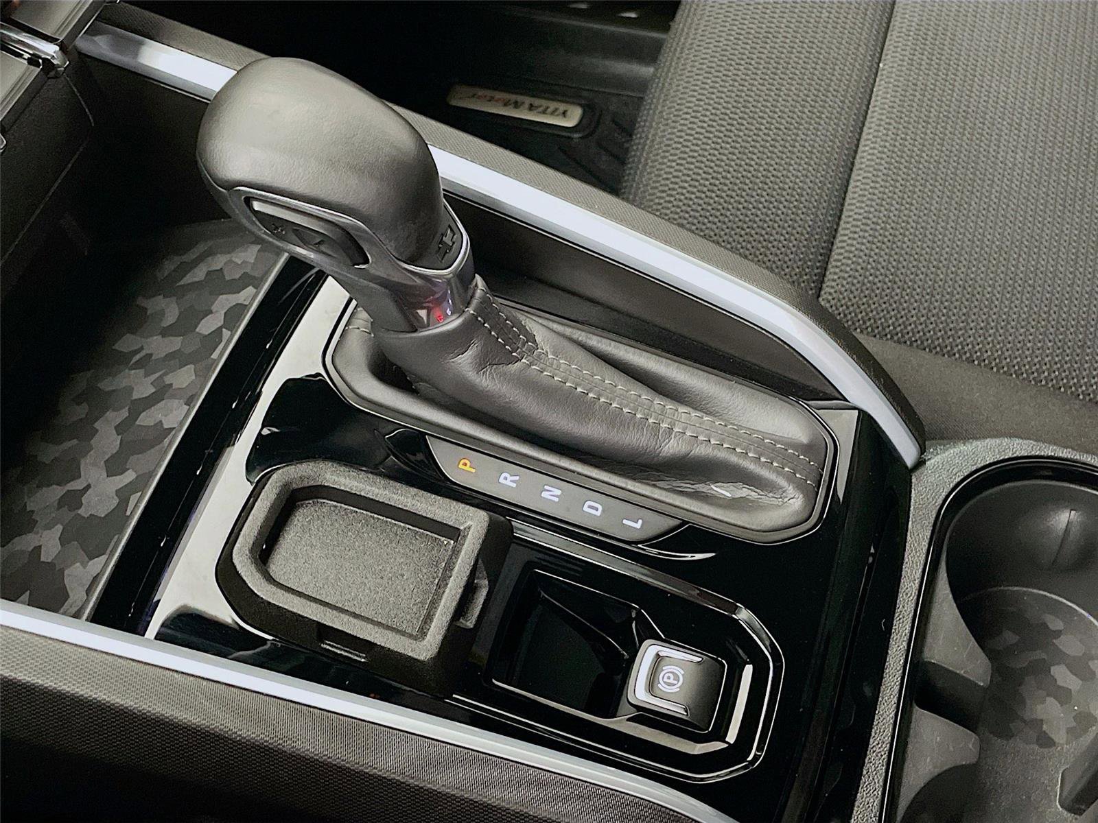 Used 2024 Chevrolet Colorado LT w/ LT Convenience Package image 20