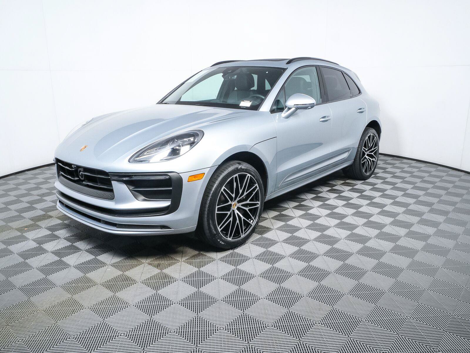 Certified 2025 Porsche Macan Turbo