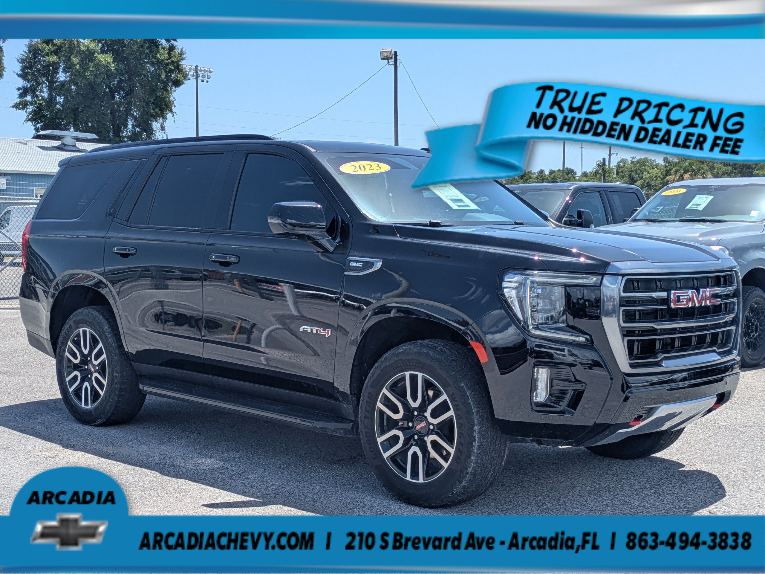 Used 2023 GMC Yukon AT4 AWD/4WD image 2