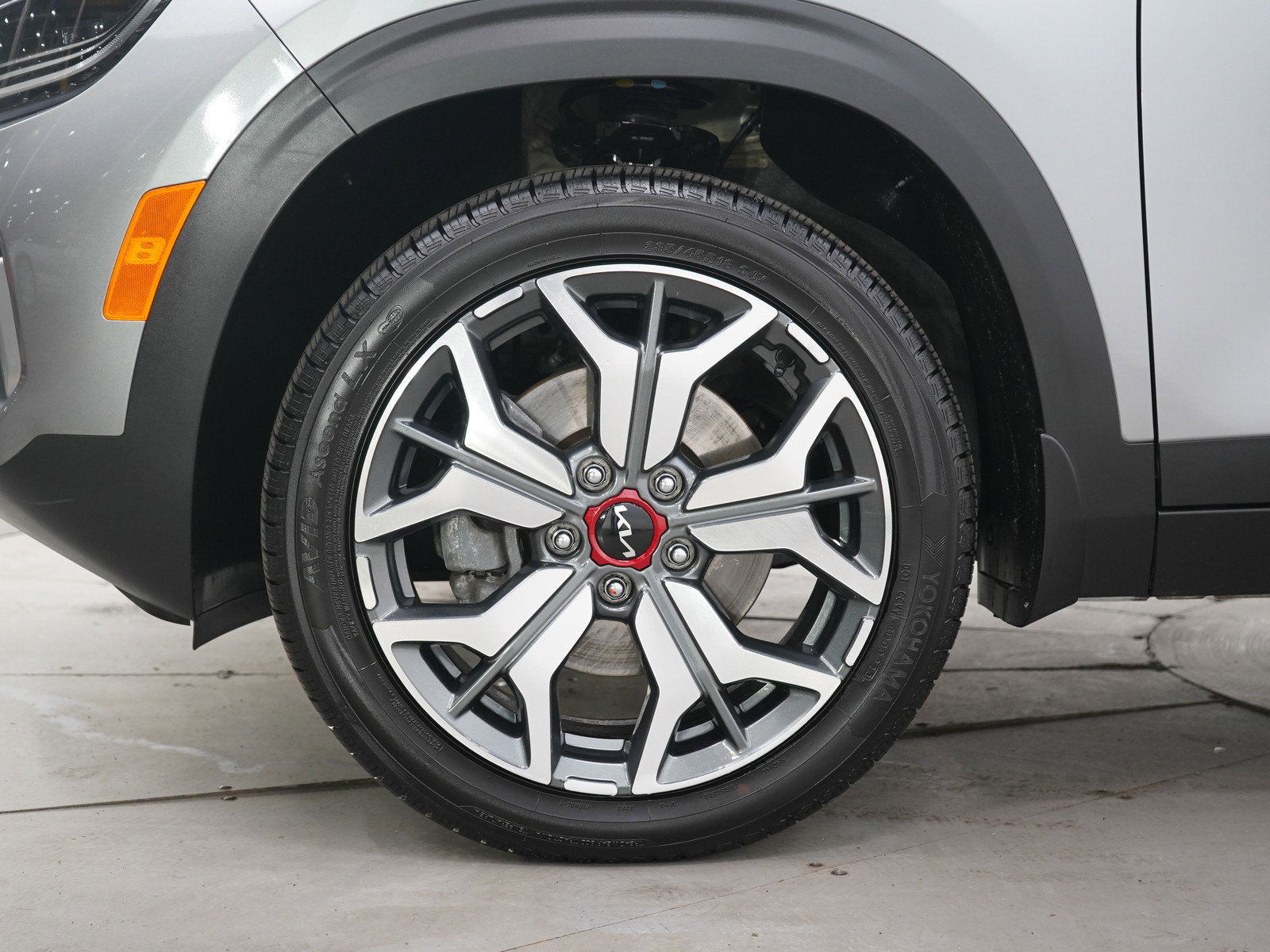 Used 2023 Kia Seltos SX image 30