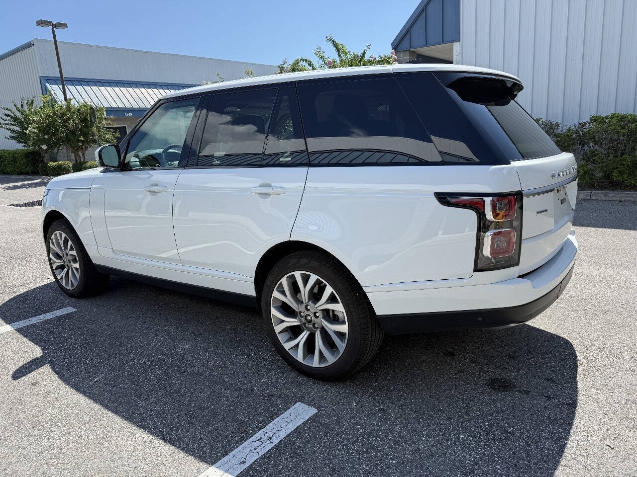 Used 2018 Land Rover Range Rover Supercharged AWD/4WD image 5