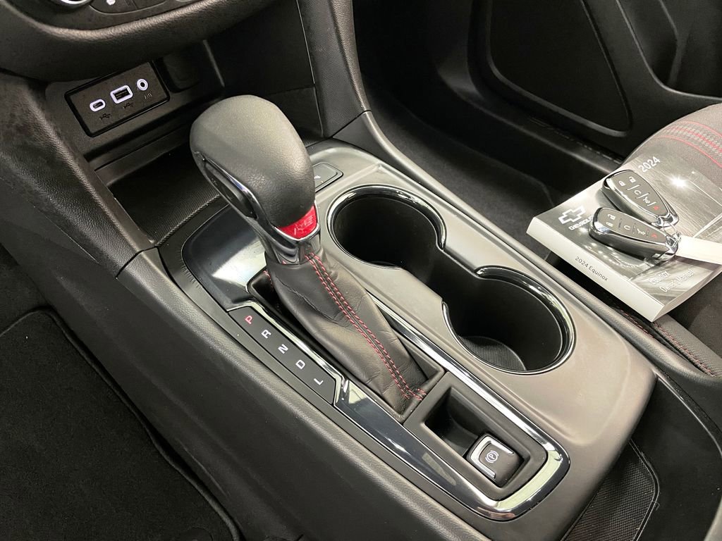 Used 2024 Chevrolet Equinox RS image 31