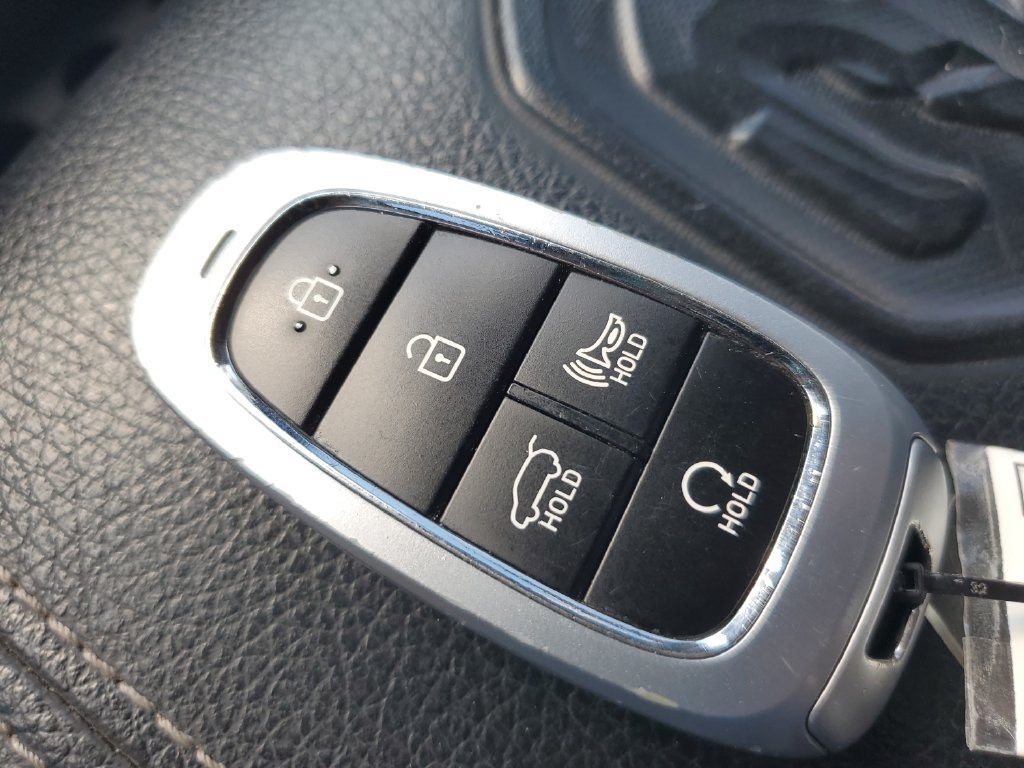 Used 2022 RAM 1500 Laramie AWD/4WD image 22