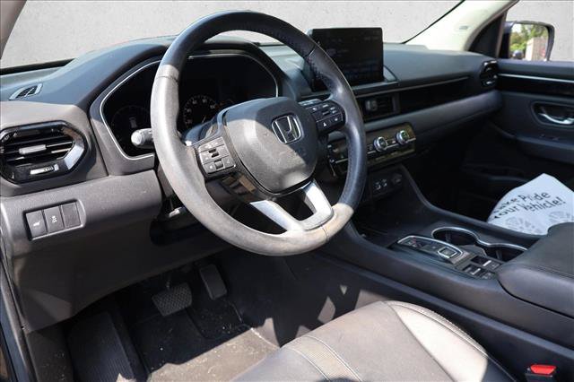 Used 2025 Honda Pilot Touring image 12