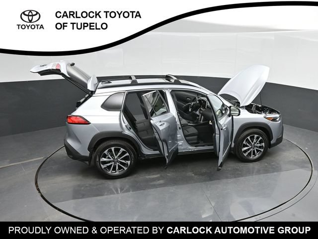Used 2025 Toyota Corolla Cross XLE w/ Convenience Package AWD/4WD image 51