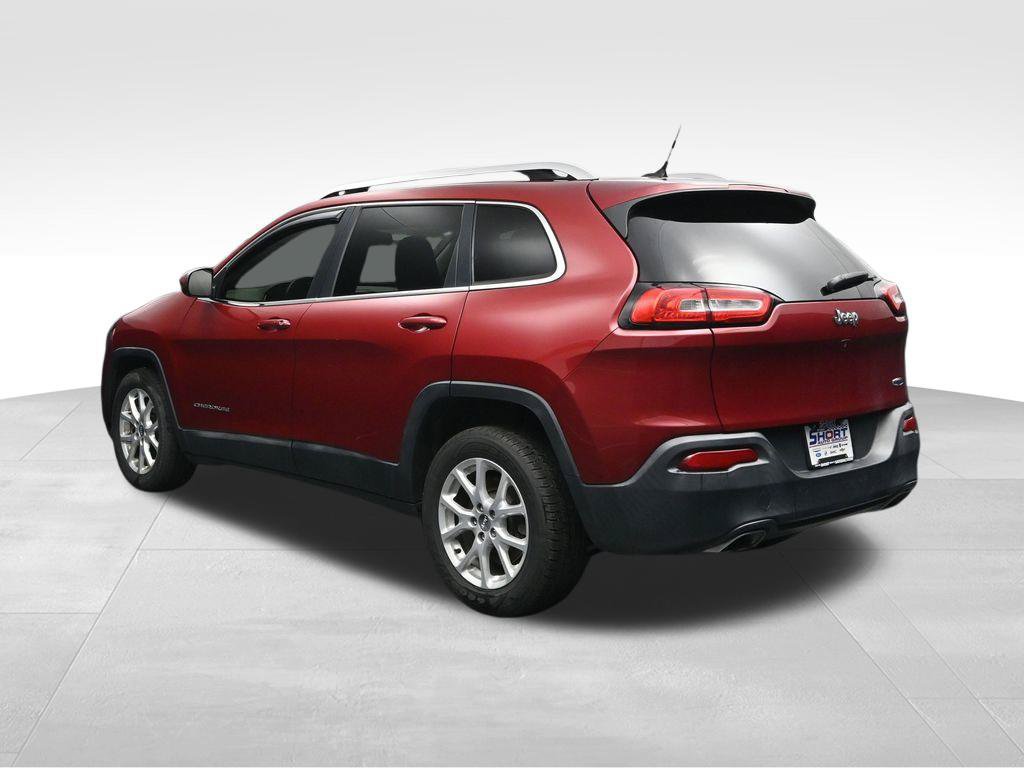 Used 2015 Jeep Cherokee Latitude w/ Comfort/Convenience Group FWD image 3