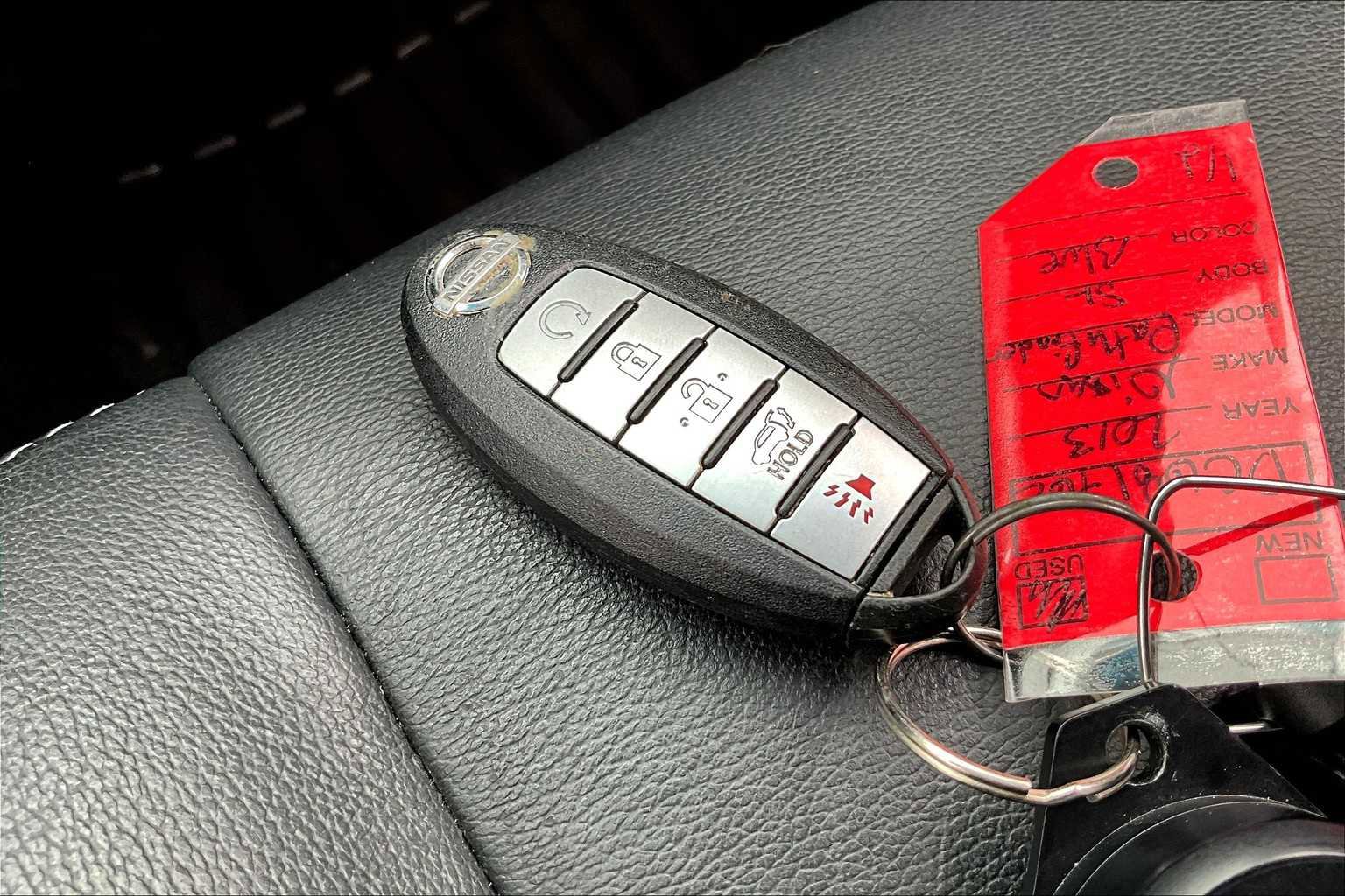 Used 2013 Nissan Pathfinder SL FWD image 15