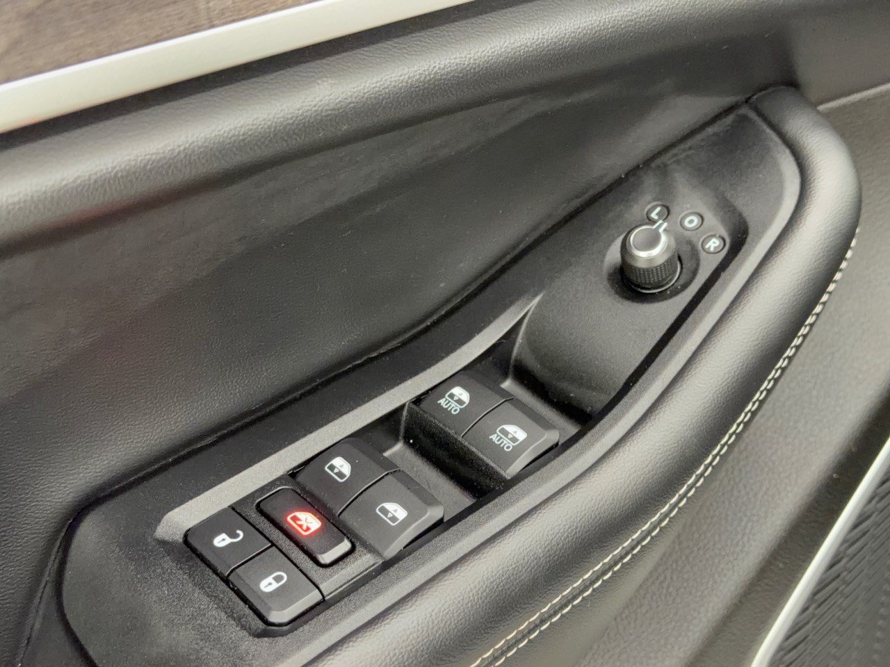 Used 2022 Jeep Grand Cherokee Limited RWD image 15