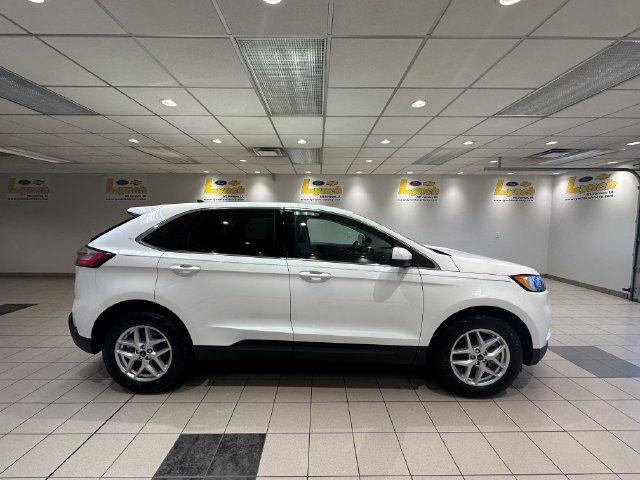 Certified 2024 Ford Edge SEL w/ Convenience Package AWD/4WD image 3