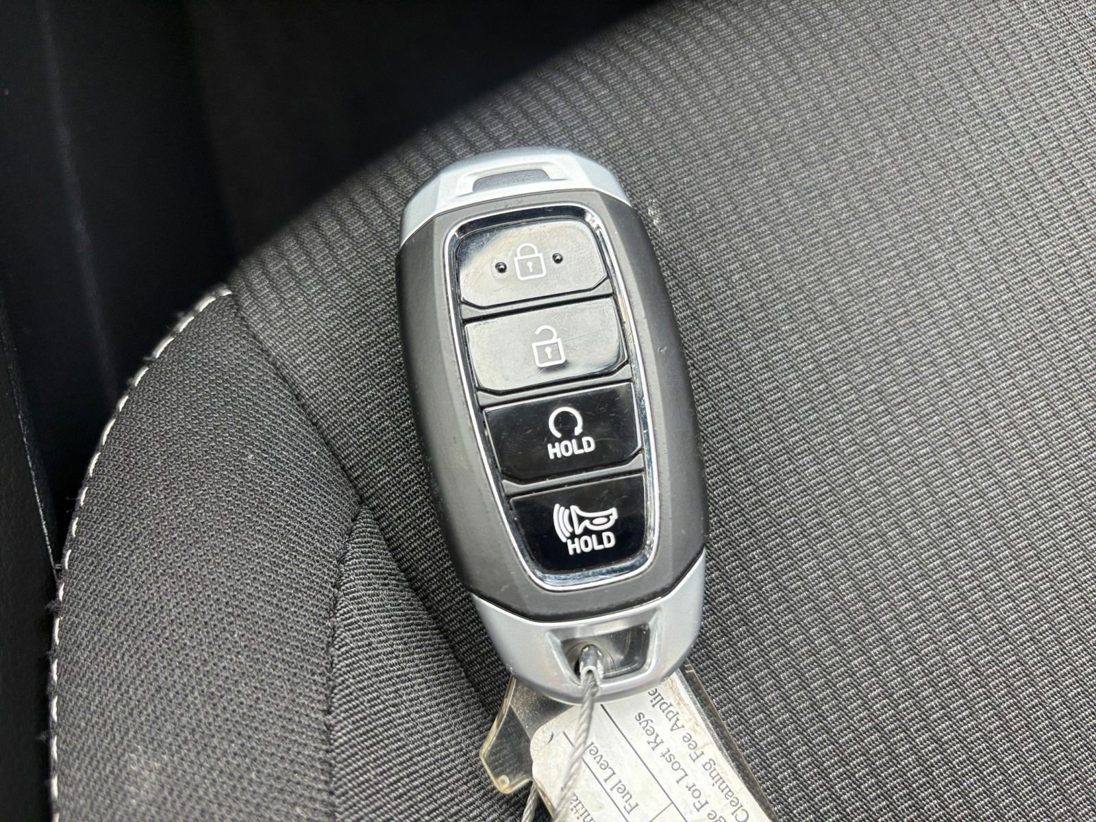 Used 2025 Hyundai Venue SEL image 23