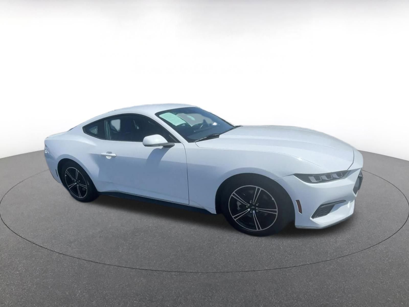 Used 2024 Ford Mustang Premium image 2