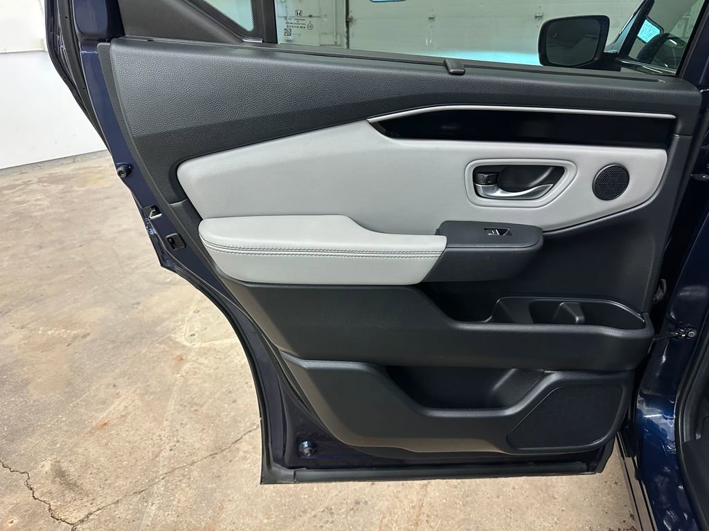 Used 2023 Honda Pilot EX-L image 25
