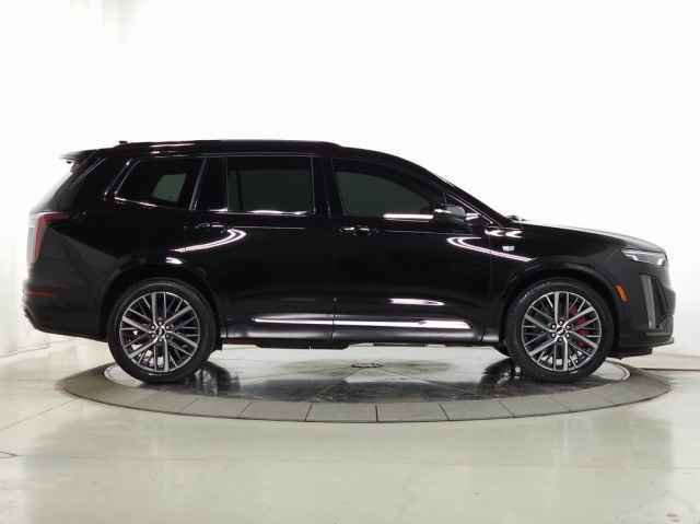 Certified 2025 Cadillac XT6 Sport w/ Platinum Package image 11