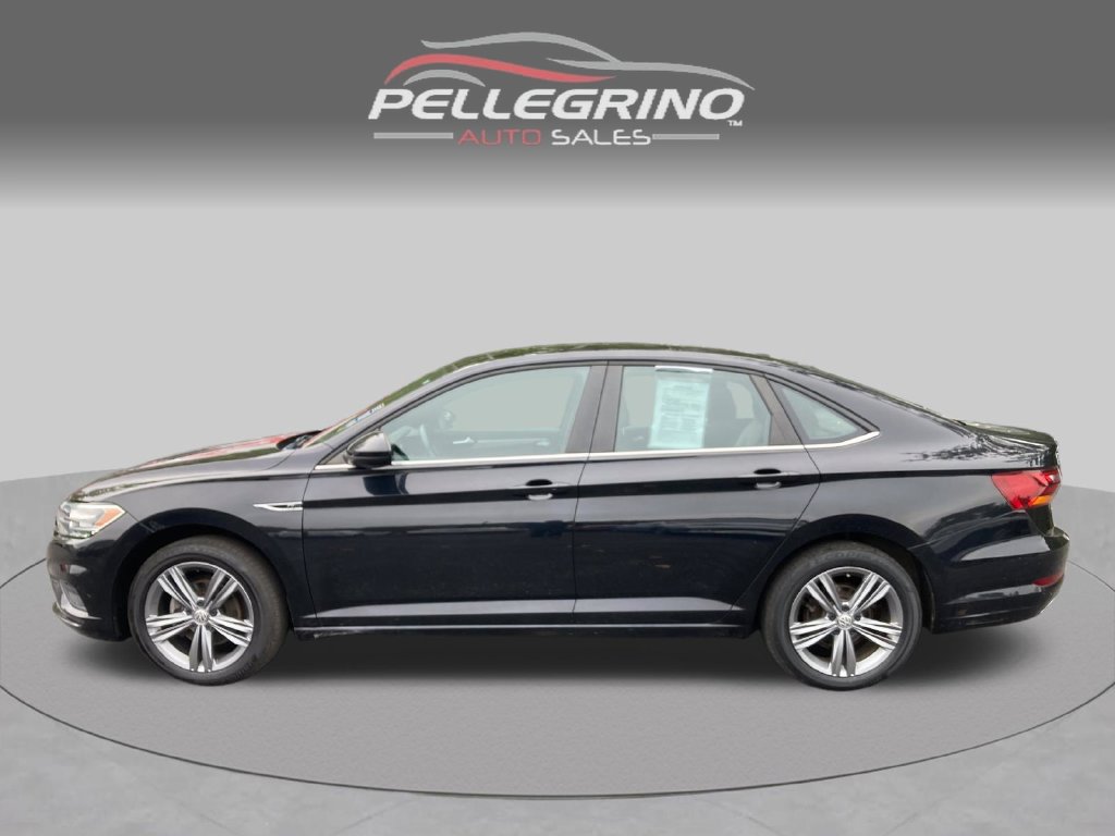 Used 2019 Volkswagen Jetta R-Line w/ R-Line Cold Weather Package FWD image 3