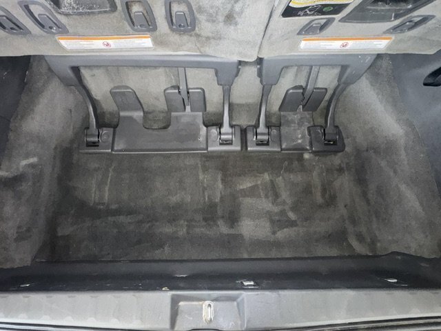 Used 2018 Toyota Sienna LE w/ Carpet Mat Package FWD image 11