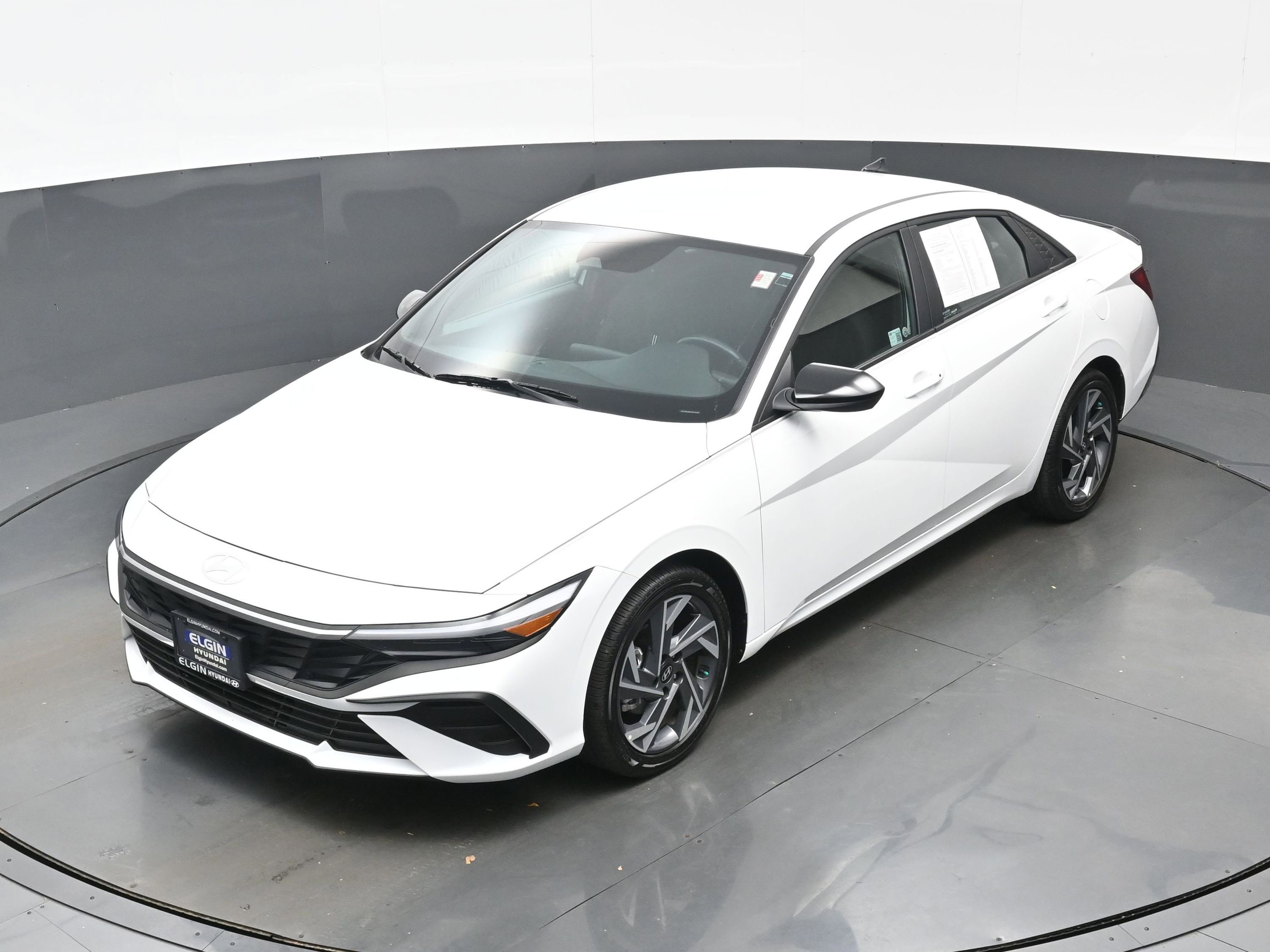 Certified 2025 Hyundai Elantra SEL image 33