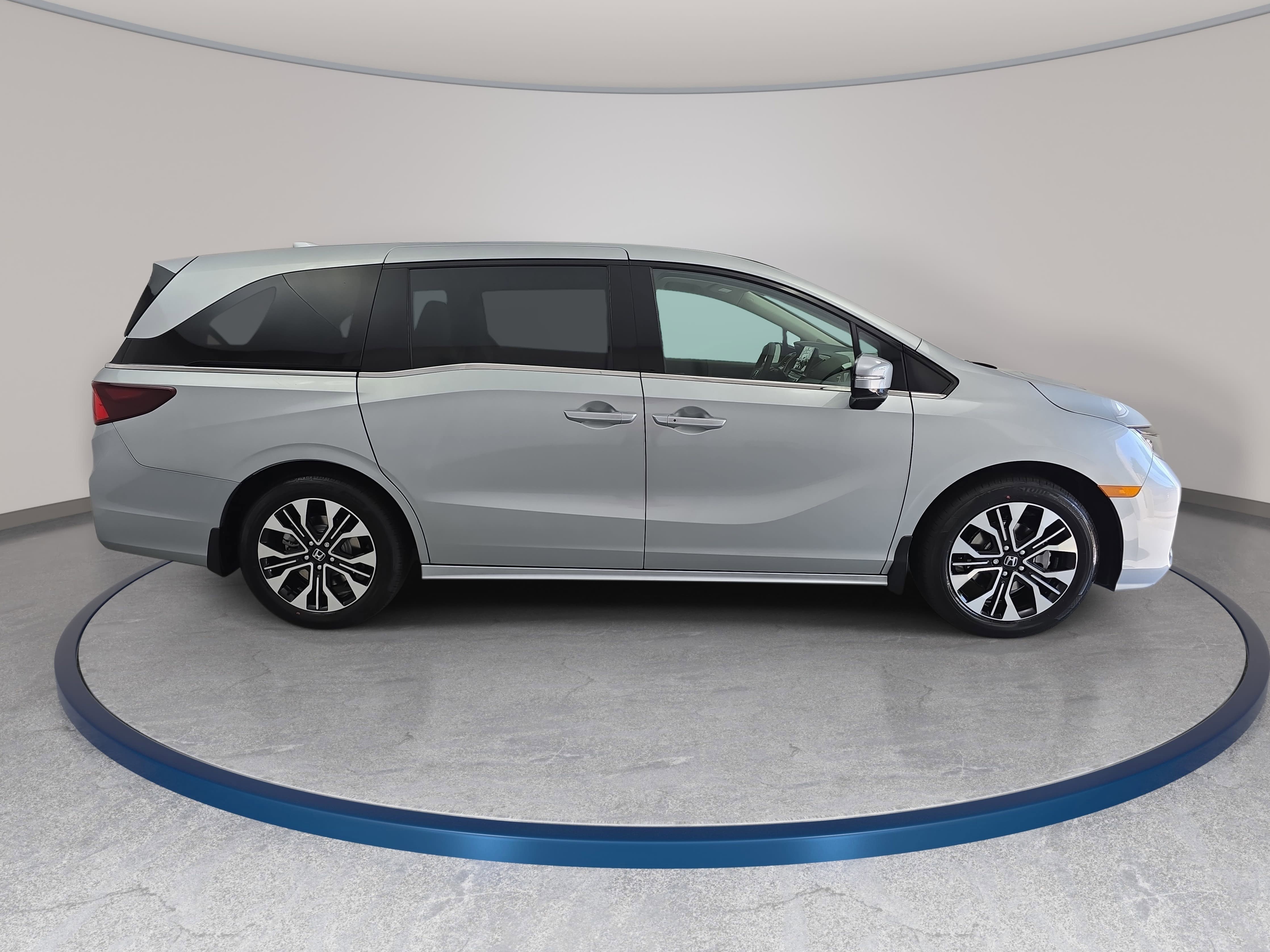 New 2026 Honda Odyssey Elite image 4