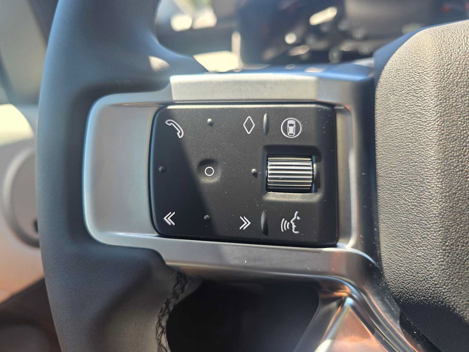 New 2026 Land Rover Discovery S AWD/4WD image 34