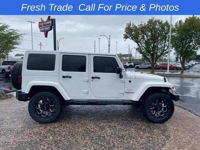 Used 2015 Jeep Wrangler Unlimited Sahara w/ Connectivity Group AWD/4WD image 5