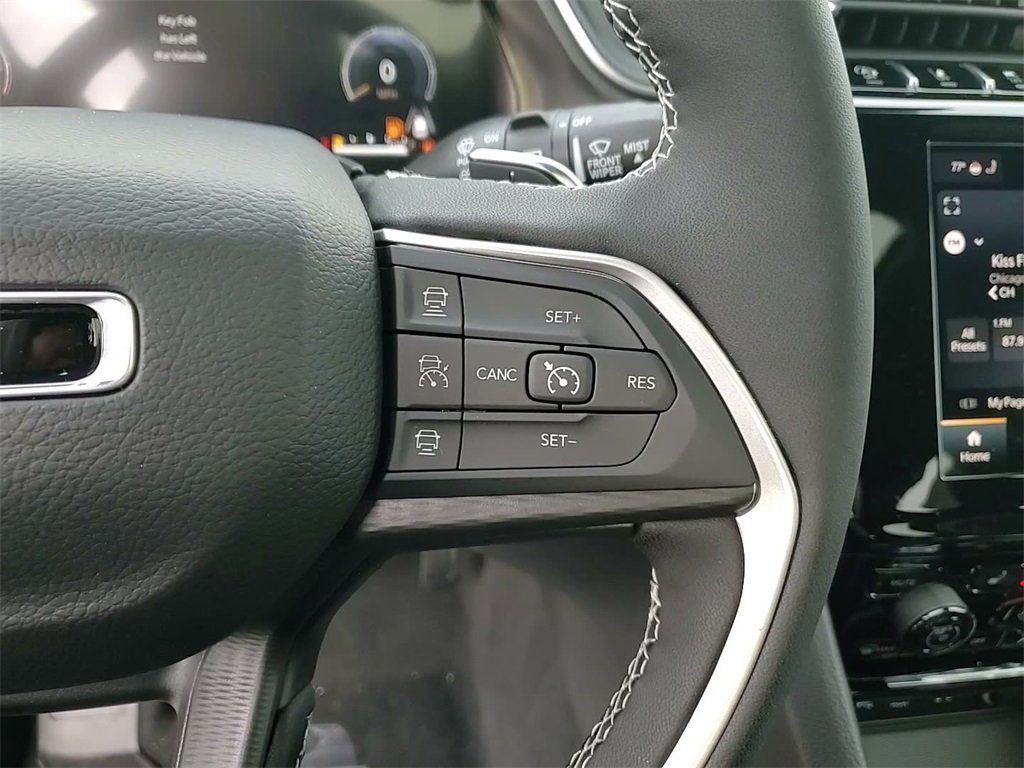 New 2025 Jeep Grand Cherokee Laredo X w/ Luxury Tech Group I image 32