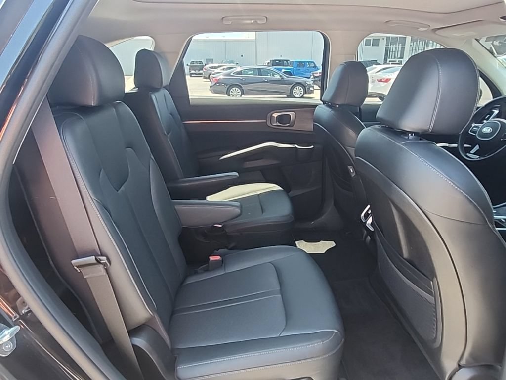 Used 2021 Kia Sorento EX w/ Panoramic Sunroof Package FWD image 29