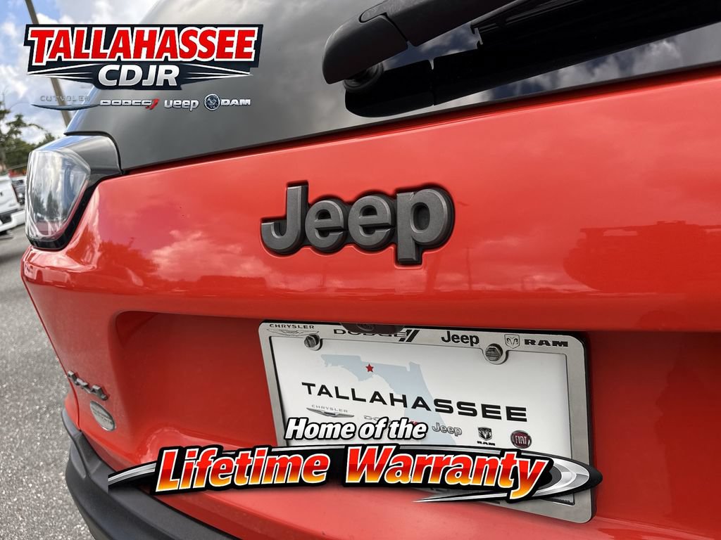 Used 2021 Jeep Cherokee Trailhawk w/ Sun, Sound & Nav Group AWD/4WD image 6