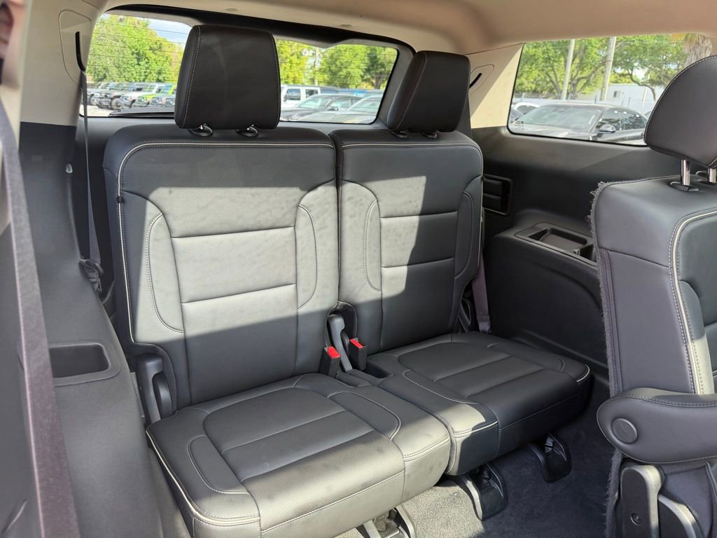 Used 2022 GMC Acadia Denali w/ Denali Ultimate Package FWD image 35