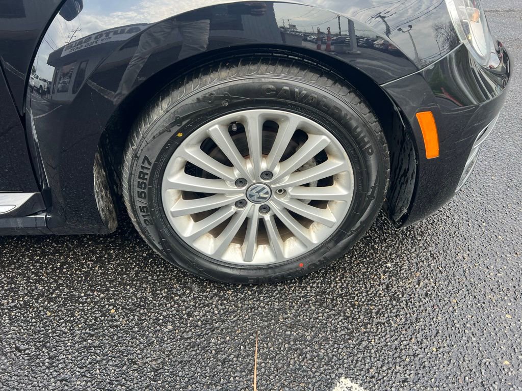 Used 2019 Volkswagen Beetle 2.0T SE image 24