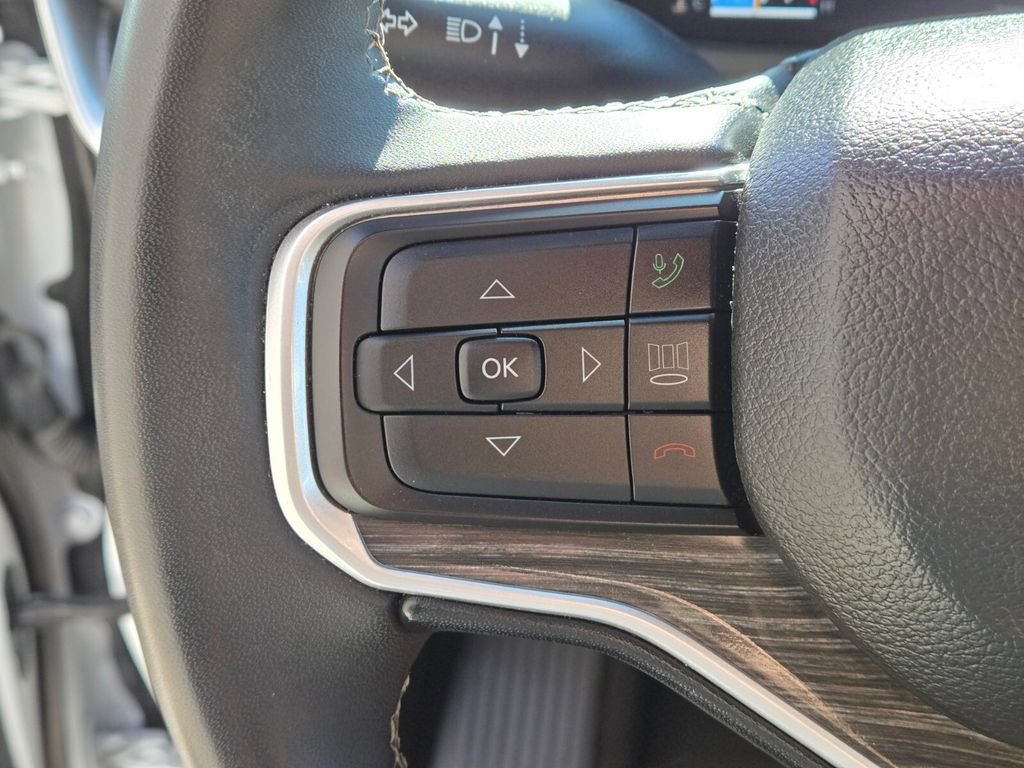 Used 2023 Jeep Wagoneer L Series II AWD/4WD image 28