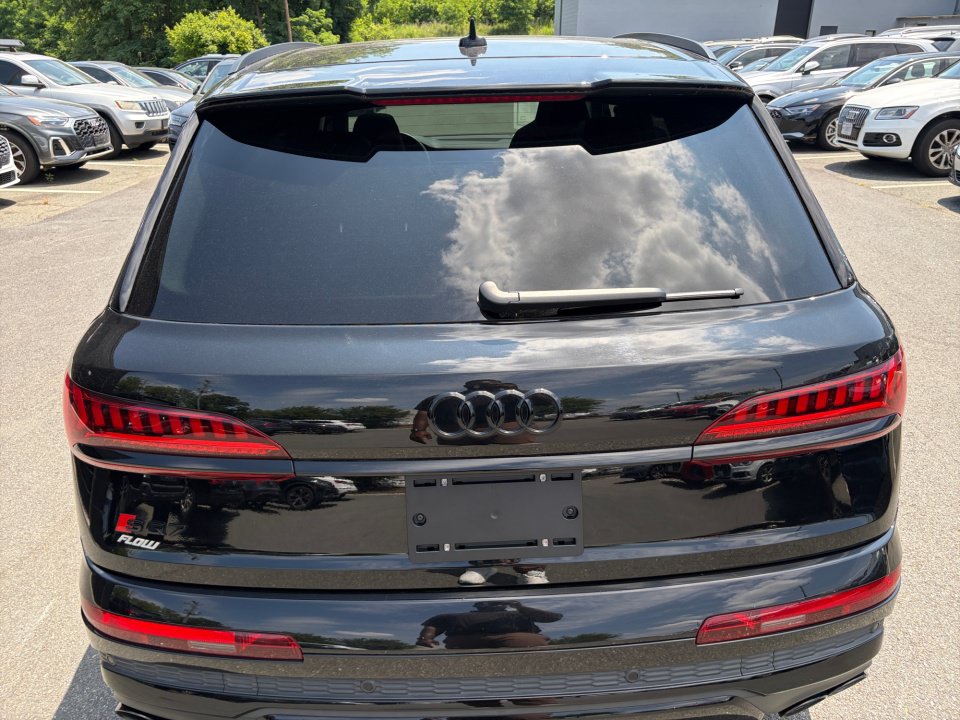 Used 2023 Audi SQ7 Premium Plus w/ Executive Package AWD/4WD image 14